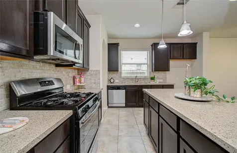 12319 Gatewood Drive Mont Belvieu TX 77535