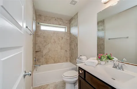 12319 Gatewood Drive Mont Belvieu TX 77535