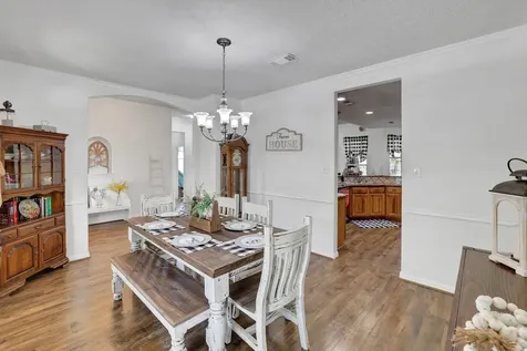 9934 Palm Drive Mont Belvieu TX 77523