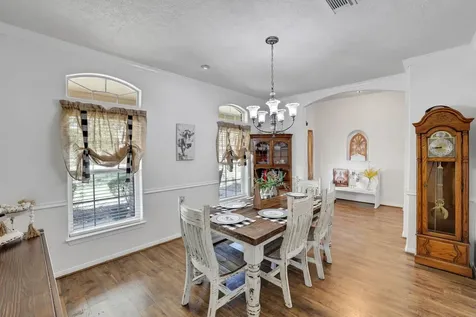 9934 Palm Drive Mont Belvieu TX 77523