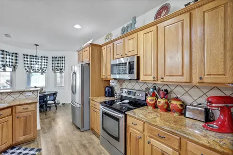 9934 Palm Drive Mont Belvieu TX 77523