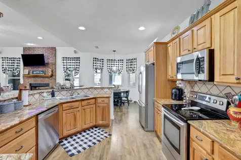 9934 Palm Drive Mont Belvieu TX 77523