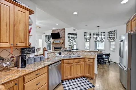 9934 Palm Drive Mont Belvieu TX 77523