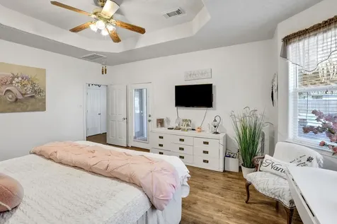 9934 Palm Drive Mont Belvieu TX 77523