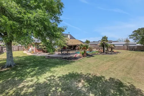 9934 Palm Drive Mont Belvieu TX 77523