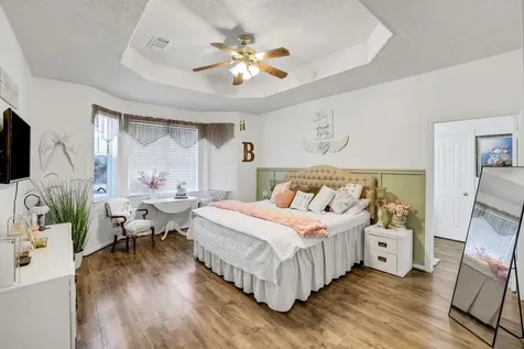 9934 Palm Drive Mont Belvieu TX 77523