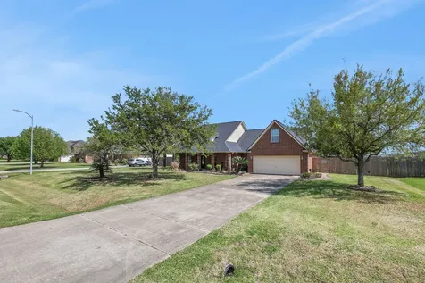 9934 Palm Drive Mont Belvieu TX 77523
