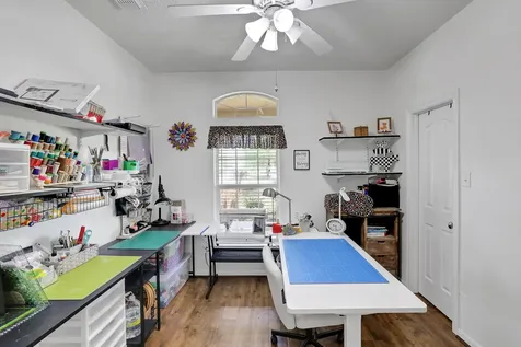 9934 Palm Drive Mont Belvieu TX 77523
