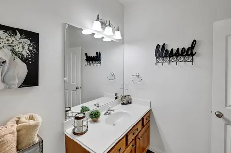 9934 Palm Drive Mont Belvieu TX 77523