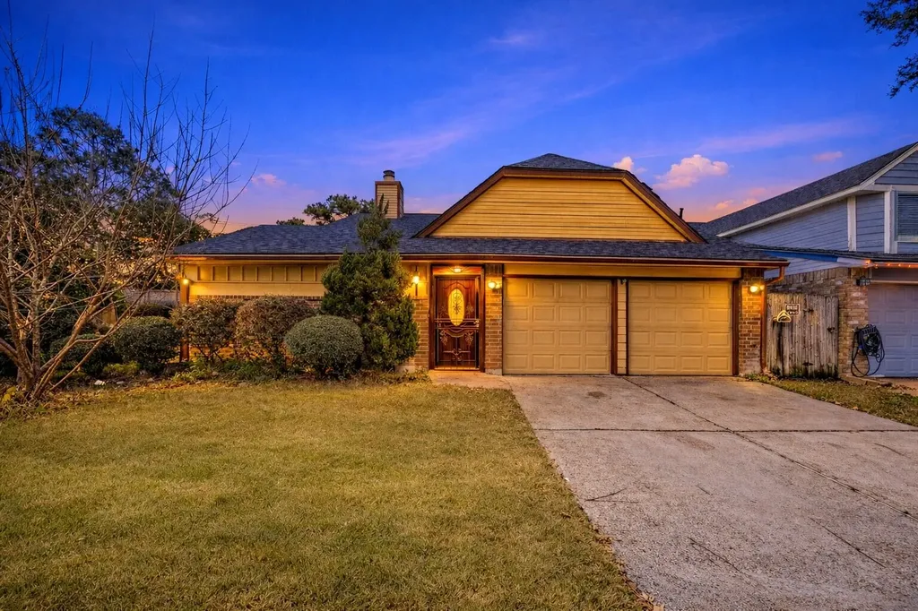 3714 Echo Grove Lane Houston TX 77043