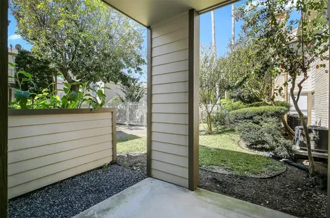 7065 N Holiday Drive Galveston TX 77550