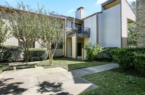 7065 N Holiday Drive Galveston TX 77550