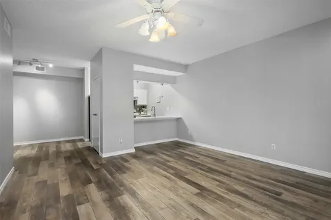 7065 N Holiday Drive Galveston TX 77550