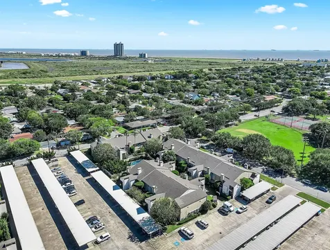 7065 N Holiday Drive Galveston TX 77550