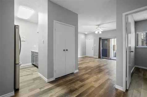 7065 N Holiday Drive Galveston TX 77550
