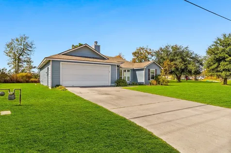 1060 Yaupon Cove Drive Onalaska TX 77360
