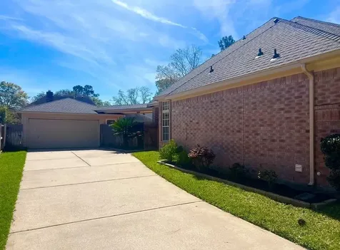 4402 Water Elm Way Houston TX 77059