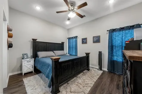 1302 Trinity Street Anahuac TX 77514