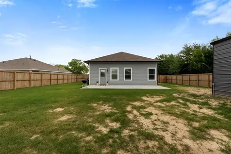 1302 Trinity Street Anahuac TX 77514