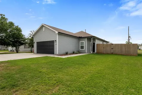 1302 Trinity Street Anahuac TX 77514