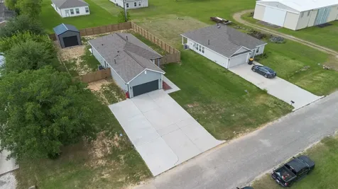 1302 Trinity Street Anahuac TX 77514