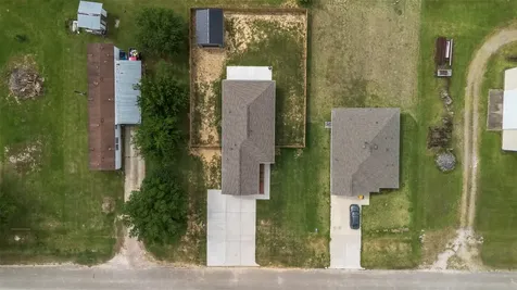 1302 Trinity Street Anahuac TX 77514