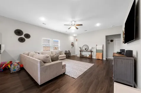 1302 Trinity Street Anahuac TX 77514