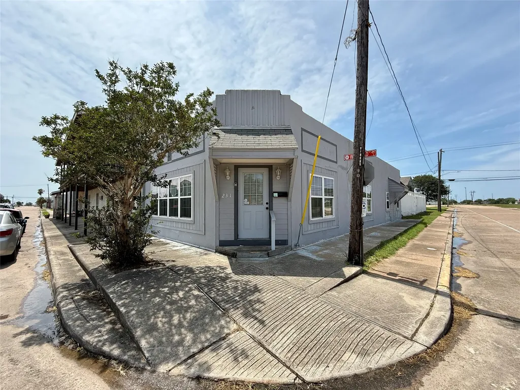 231 W Broad Street Freeport TX 77541
