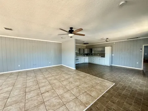 231 W Broad Street Freeport TX 77541