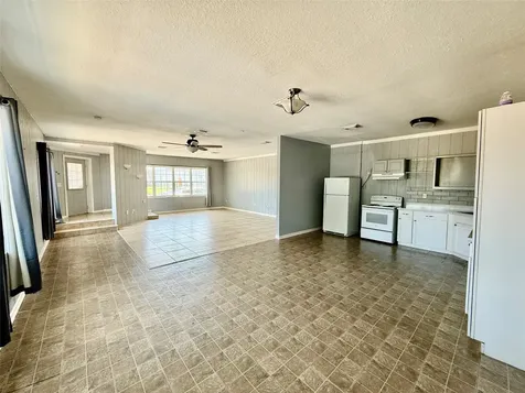231 W Broad Street Freeport TX 77541