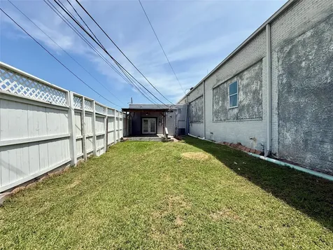 231 W Broad Street Freeport TX 77541