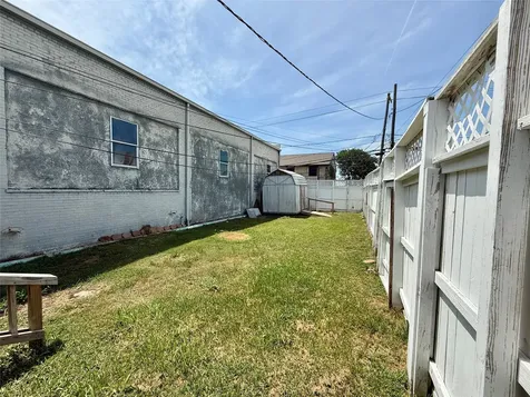 231 W Broad Street Freeport TX 77541