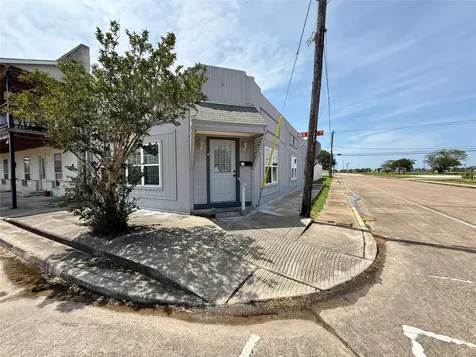 231 W Broad Street Freeport TX 77541