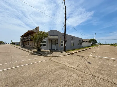 231 W Broad Street Freeport TX 77541