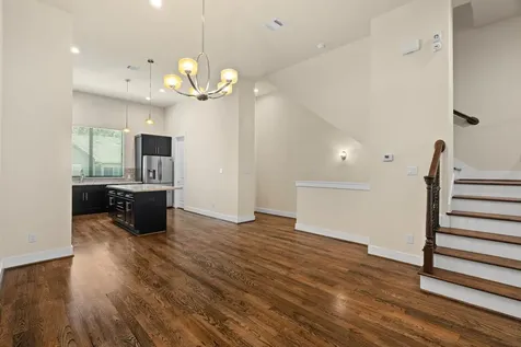 1212 W Dallas Street Houston TX 77019