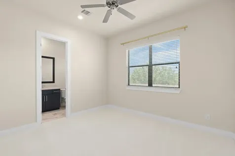 1212 W Dallas Street Houston TX 77019