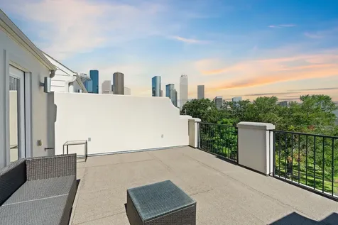 1212 W Dallas Street Houston TX 77019