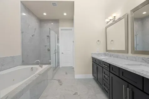 1212 W Dallas Street Houston TX 77019