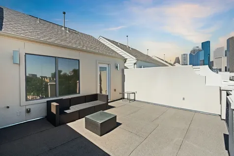 1212 W Dallas Street Houston TX 77019