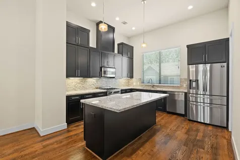 1212 W Dallas Street Houston TX 77019