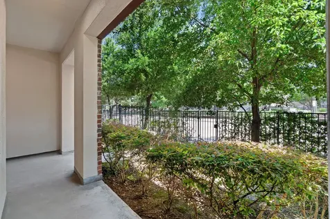 1212 W Dallas Street Houston TX 77019