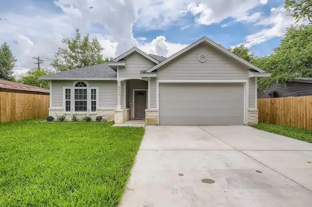4834 Van Fleet Street Houston TX 77033
