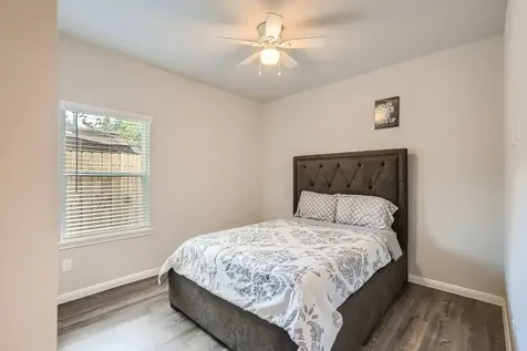 4834 Van Fleet Street Houston TX 77033