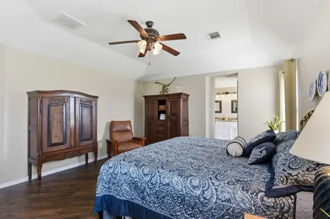 102 Golfview Court Montgomery TX 77356