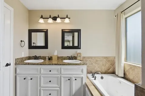 102 Golfview Court Montgomery TX 77356