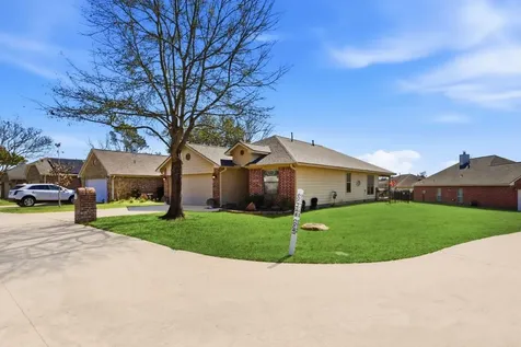 102 Golfview Court Montgomery TX 77356