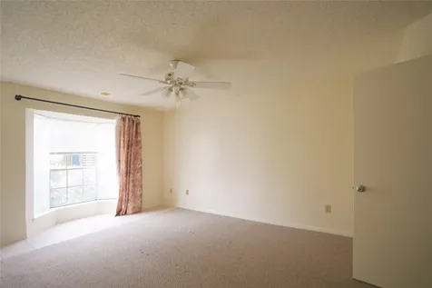 2121 Hepburn Street 716 Houston TX 77054