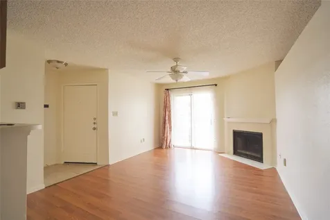 2121 Hepburn Street 716 Houston TX 77054