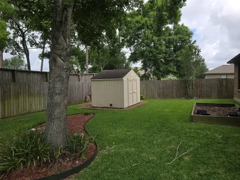 5118 Bayou Drive Dickinson TX 77539