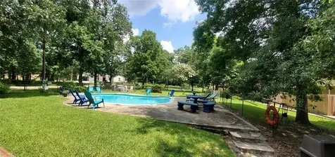28 Lakeway Street Conroe TX 77304